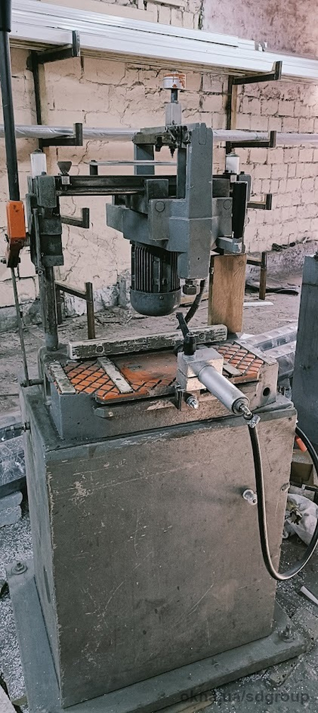 Розпродаж обладнання для виробництва та обробки алюмінієвих профілів